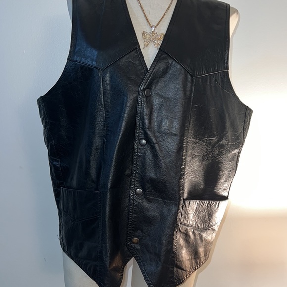 MEN’S LUCKY LEATHER INC. VEST🖤 - Picture 3 of 10